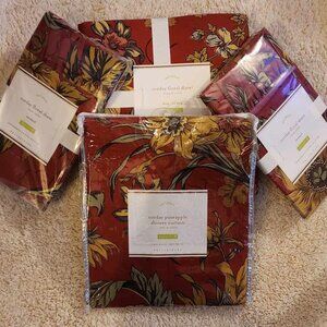 New In Package Pottery Barn - Corday Floral Bedding Set